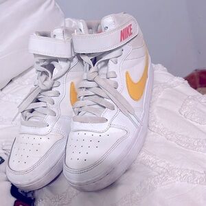 Yellow and pink super nice Nike